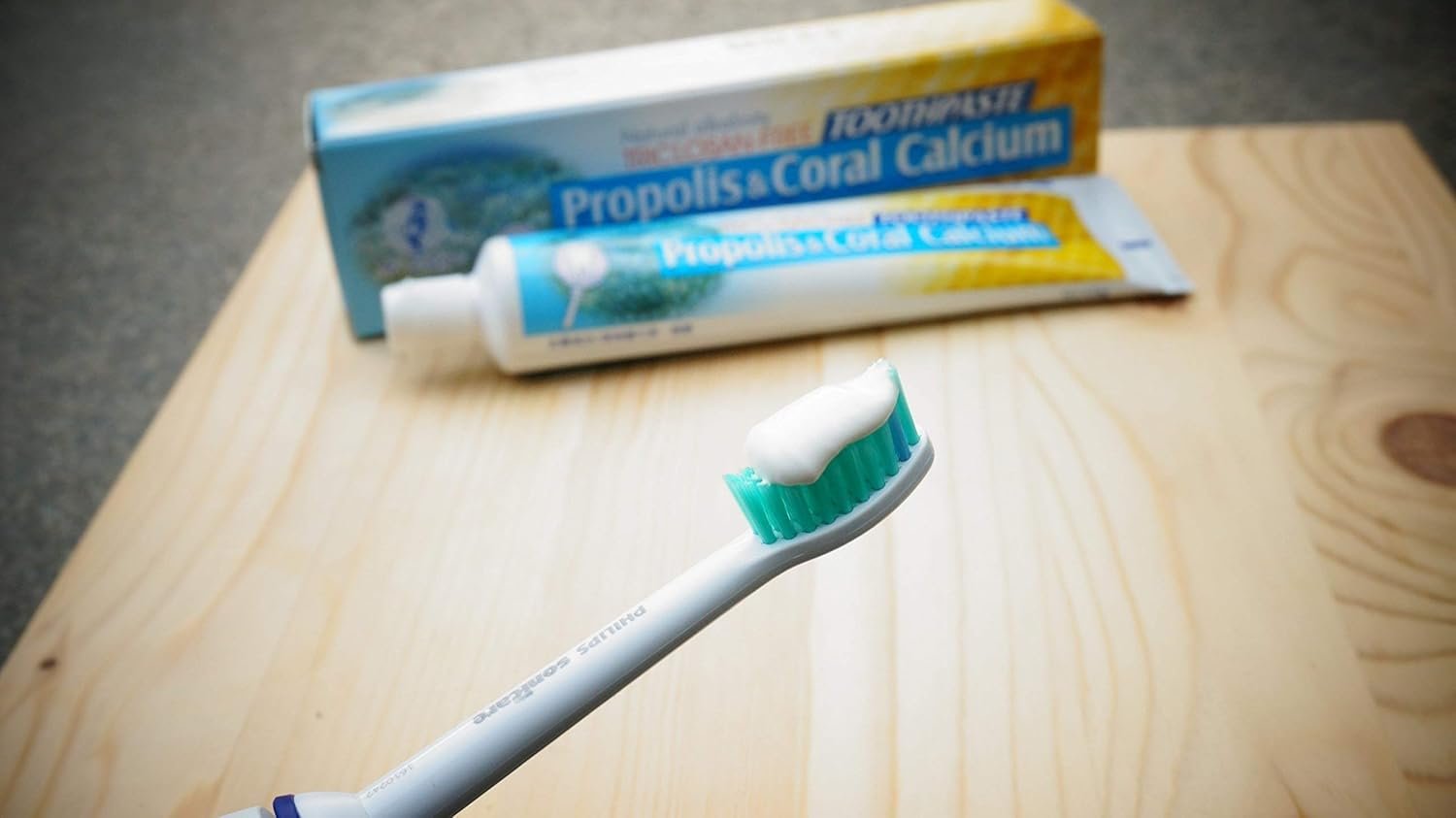 Natural Propolis toothpaste 4.2 oz (120g) Fluoride Free Triclosan Free No Preservative, No Artificial Sweetener, No Chemical, No Artificial Flavor, with Okinawa Coral Calcium